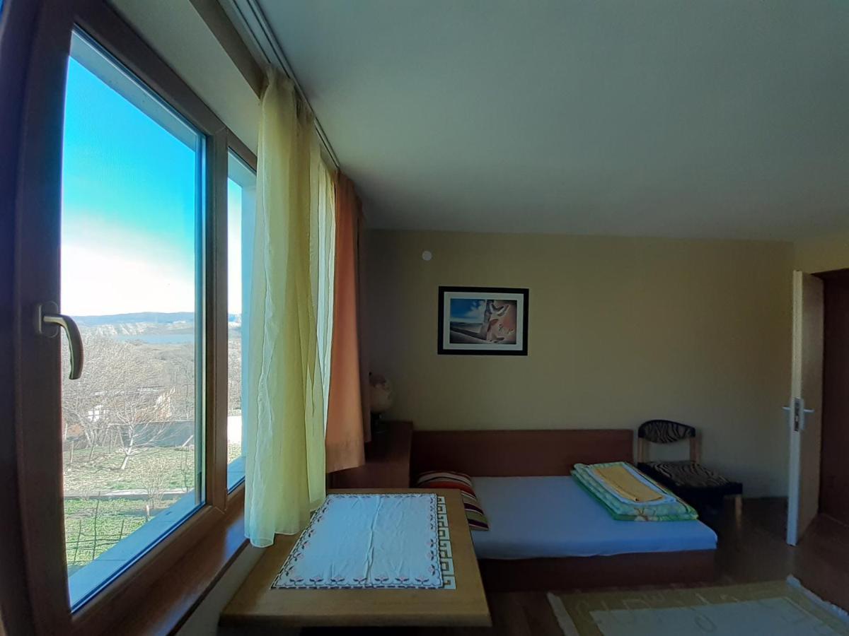 Mihaela Lake Retreat Yuvalar Exterior photo