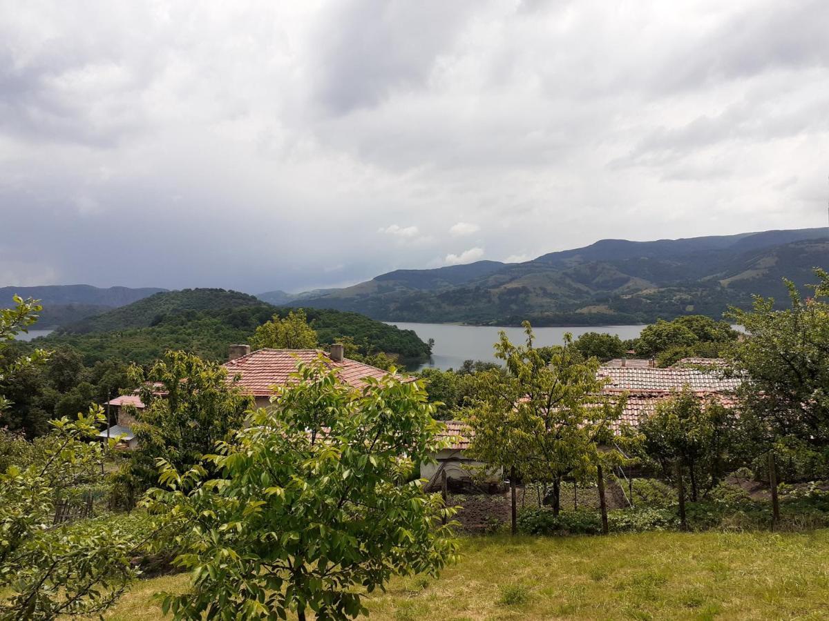 Mihaela Lake Retreat Yuvalar Exterior photo